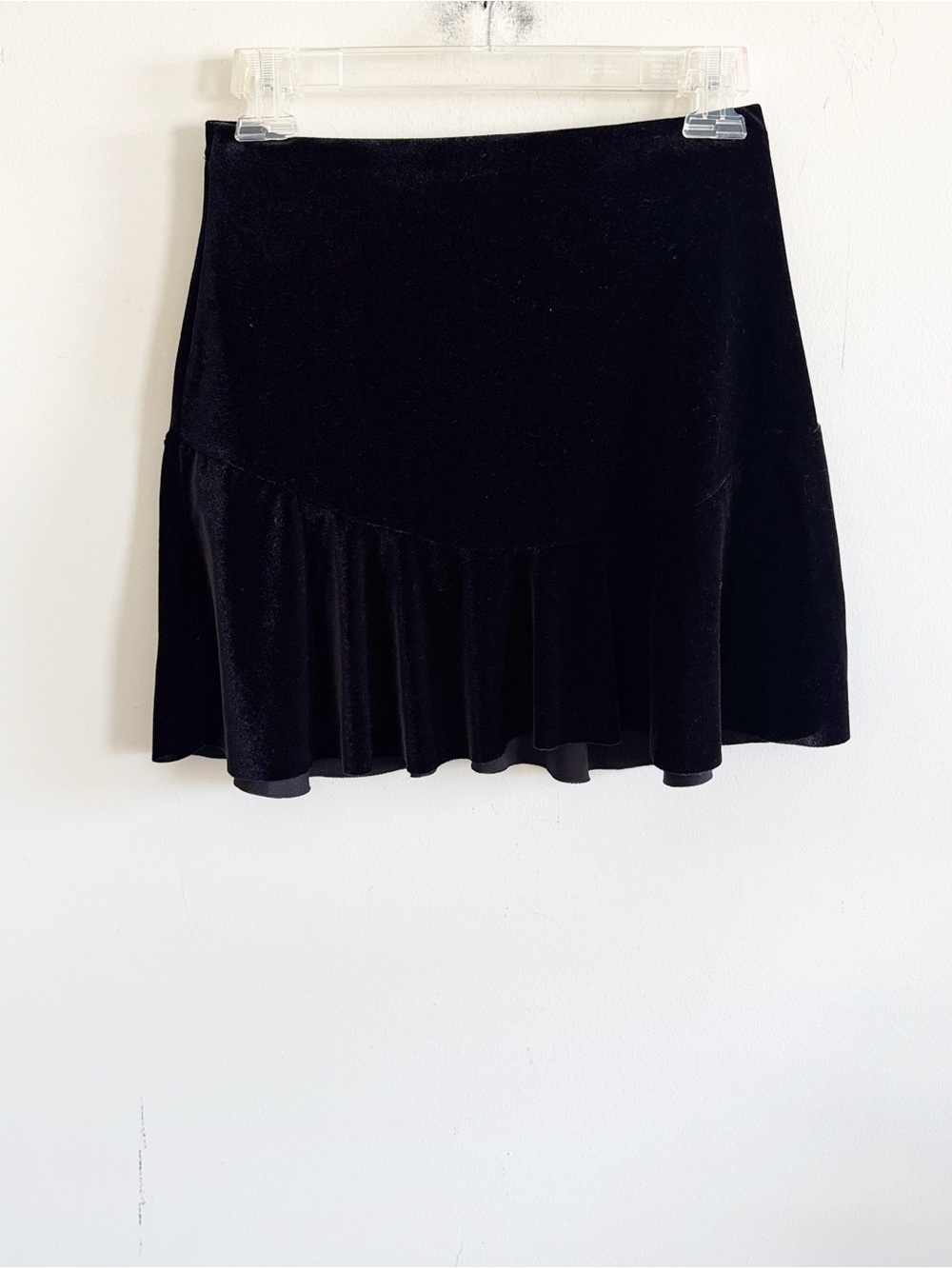 Urban outfitters ecote whimsigoth black velvet ruffled hem mini skirt size small - Picture 3 of 7